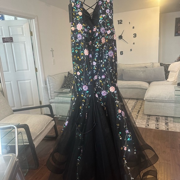 Beautiful, prom,wedding, or Prom dress. - Picture 7 of 14